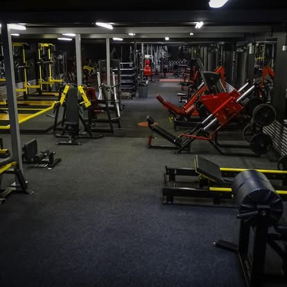 The open gym floor at OAK GYM Dundalk, fully loaded with strength equipment